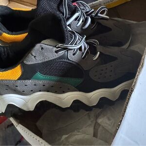 Men's Black and Gray Athletic Shoes